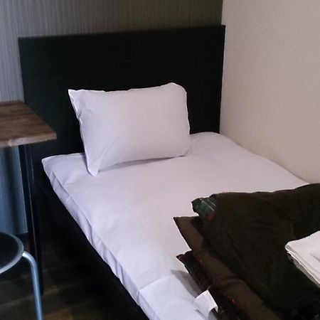 สเตย์ 30 - สำหรับผู้ชายเท่านั้น Hotel ฟูกุโอกะ ภายนอก รูปภาพ