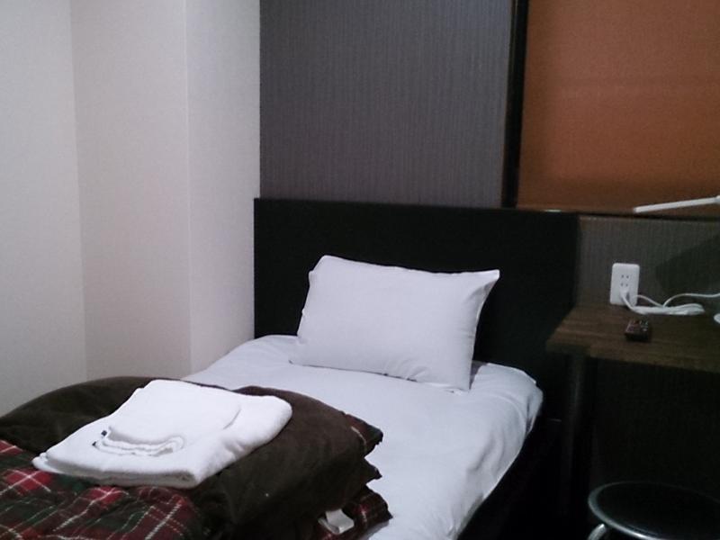 สเตย์ 30 - สำหรับผู้ชายเท่านั้น Hotel ฟูกุโอกะ ภายนอก รูปภาพ