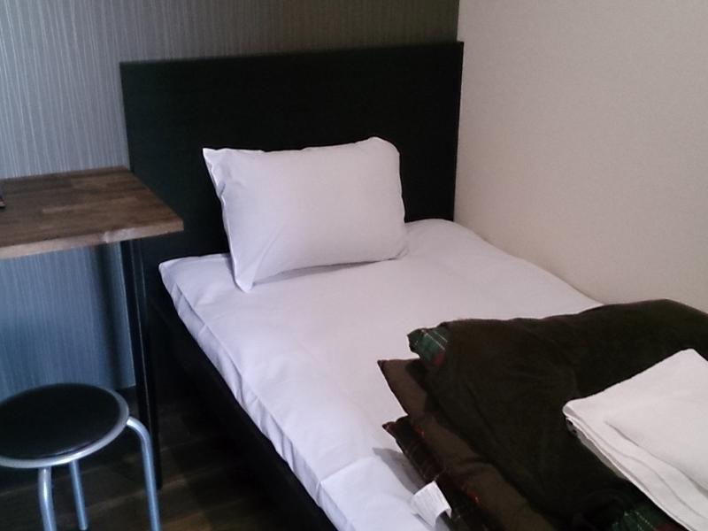 สเตย์ 30 - สำหรับผู้ชายเท่านั้น Hotel ฟูกุโอกะ ภายนอก รูปภาพ